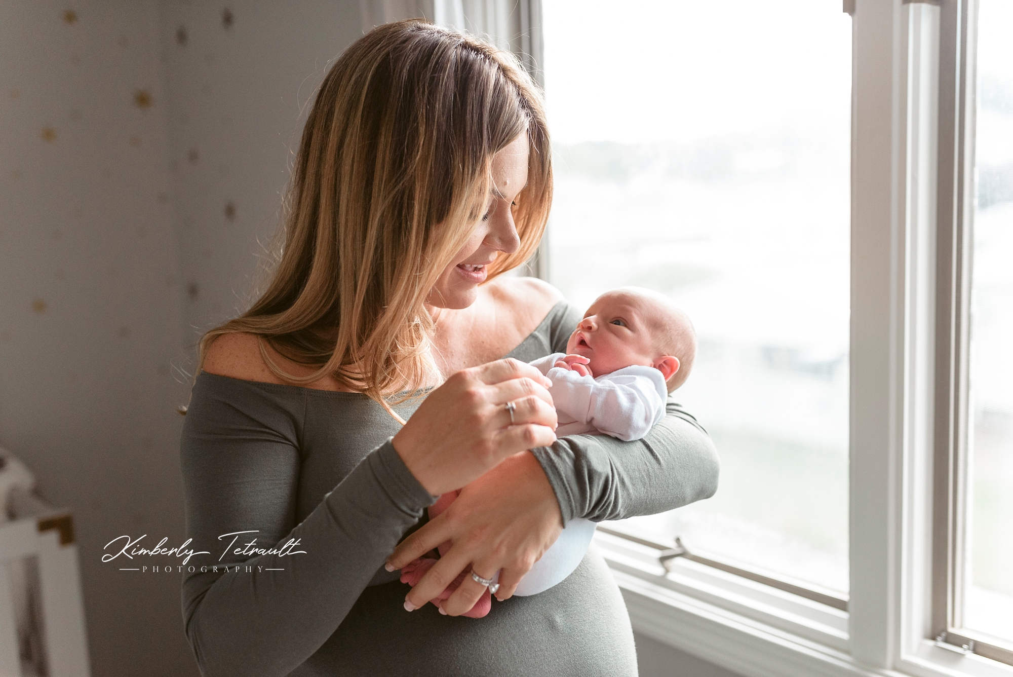 ri newborn photos in home